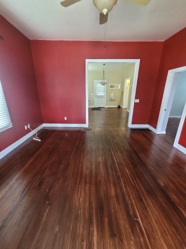 Building Photo - 2201 Ekin Ave