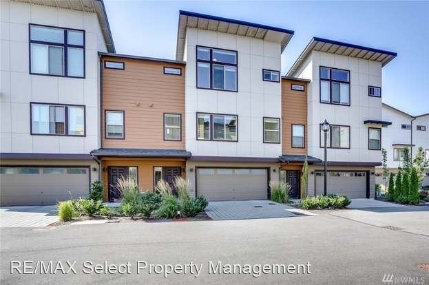Primary Photo - 2 br, 2.5 bath House - 302 Chelan Ave NE