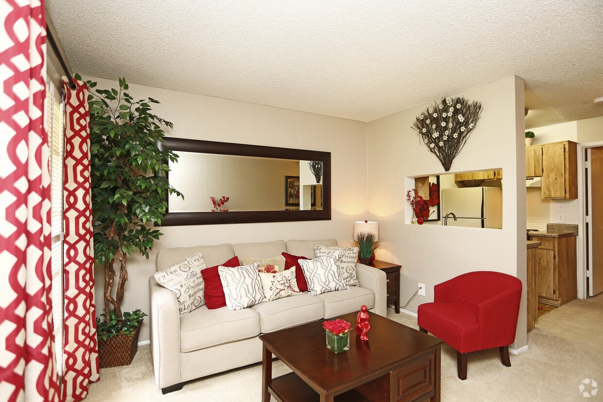 Crest Centreport Apartments Fort Worth, TX