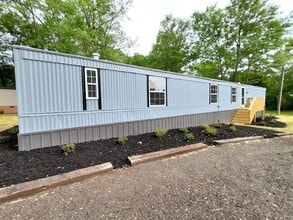Building Photo - 128 Arthur Davis Cir