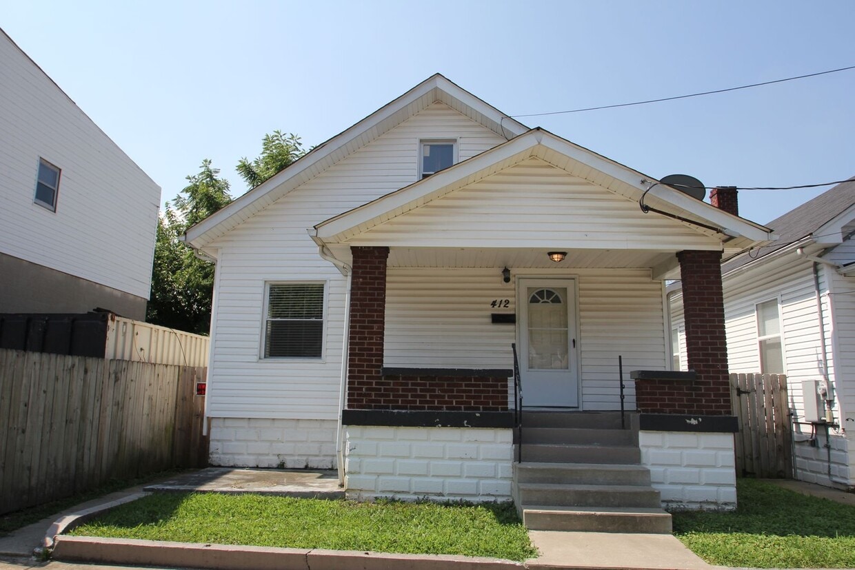 2-Bedroom Home in Prime Location – Walk to UofL! - 2-Bedroom Home in Prime Location – Walk to UofL!