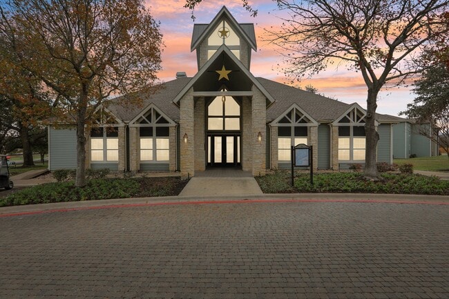 Building Photo - Stone Creek Apartments