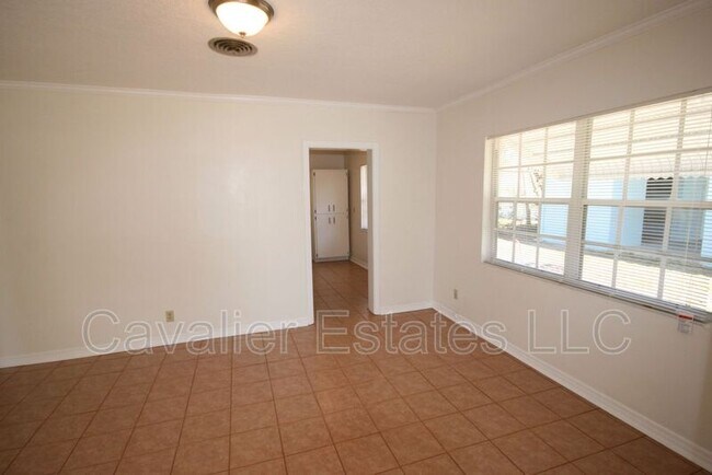 Building Photo - 13626 N Florida Ave