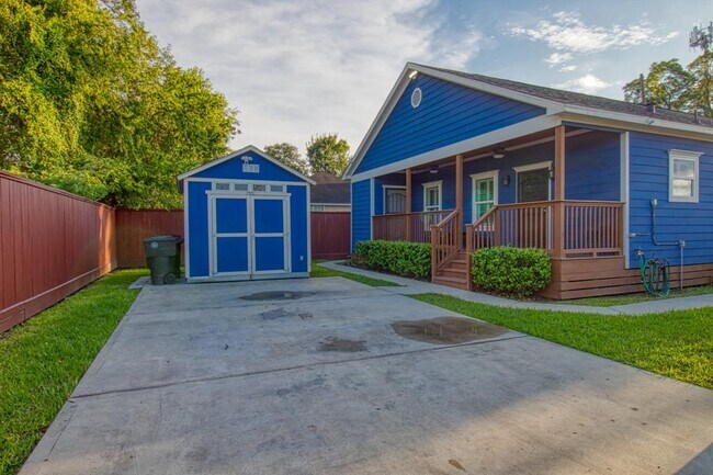 Building Photo - 5028 Falls St