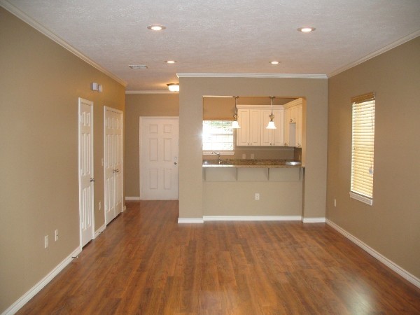 Interior Photo - 1710-1724 Ethel St