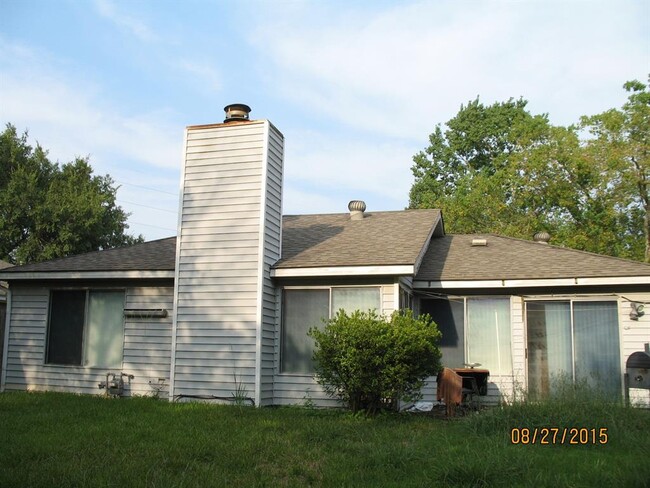 Building Photo - 2922 Whetrock Ln