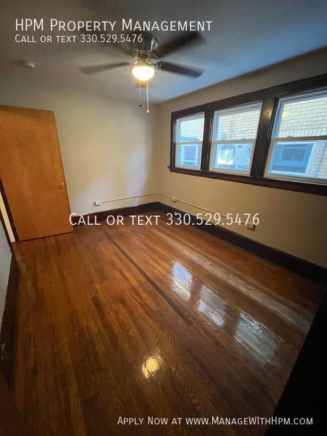 Foto del edificio - Akron One Bedroom For Lease! Move in speci...