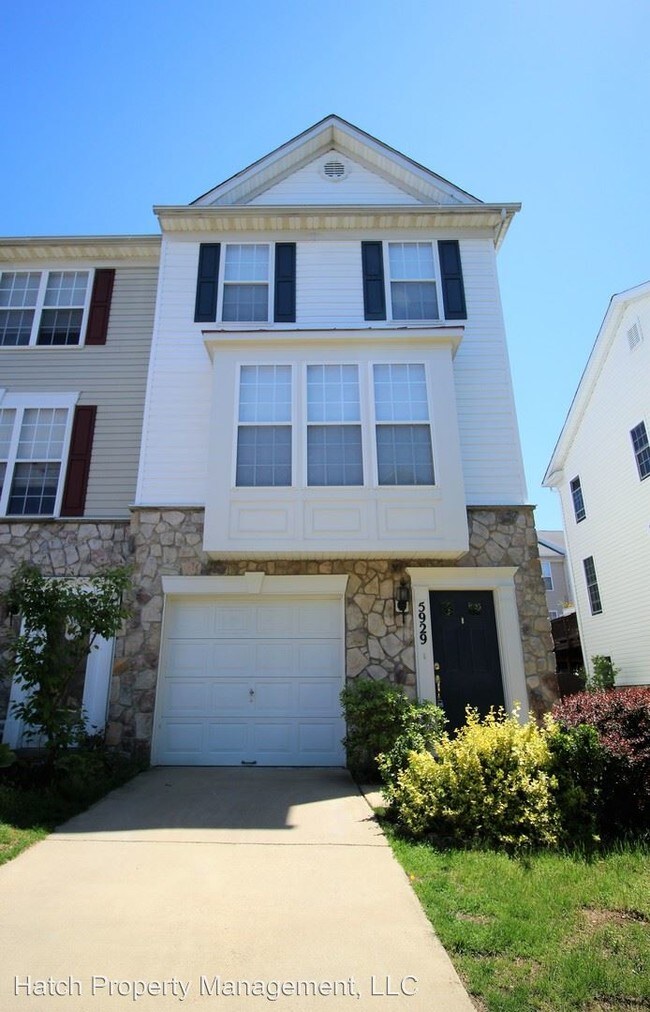 Building Photo - 2 br, 2.5 bath House - 5929 Kirkcaldy Lane