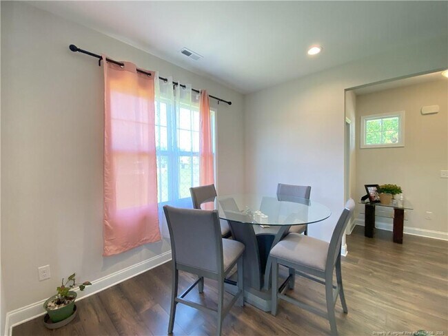 Foto del edificio - 5944 Rosser Pittman Rd