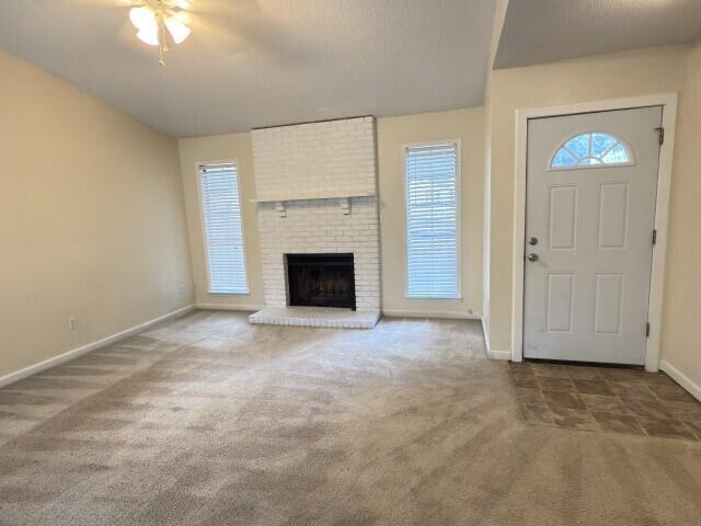 Foto del edificio - 303 Springwood Cir