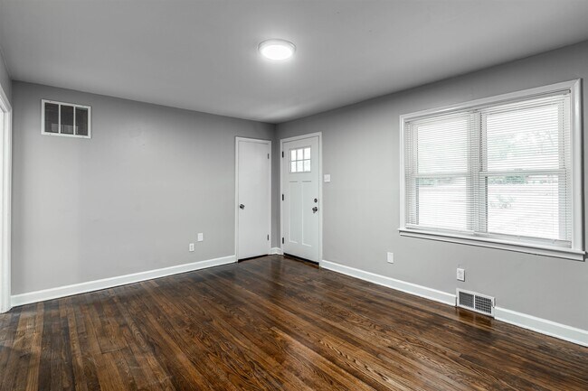 Foto del edificio - 345 S White Station Rd