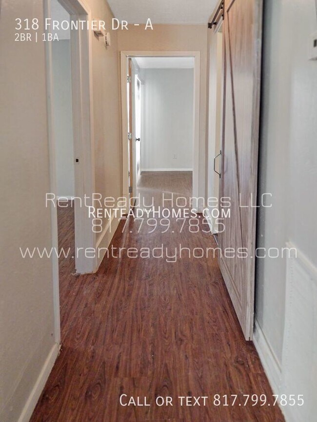 Building Photo - 318 Frontier Dr. A Bryan, TX 77803