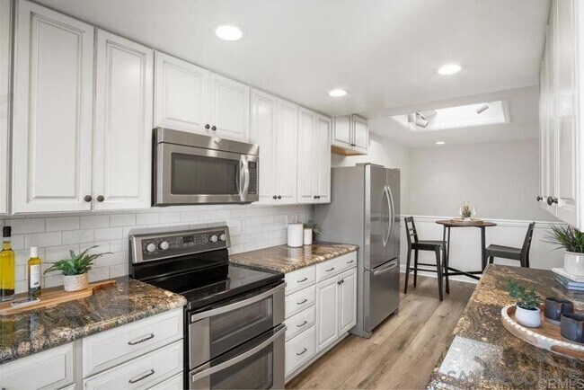 Building Photo - 127 Ebano Ct