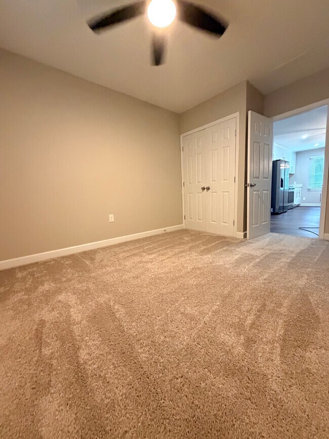 Foto del edificio - 1104 Oak Knoll Terrace SE