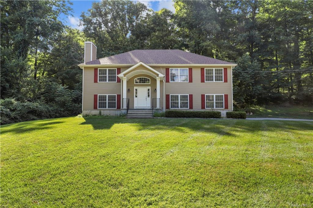 Primary Photo - 2 Christie Ct