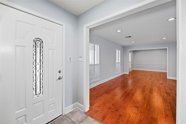 Foto del edificio - 3415 Freshmeadows Dr