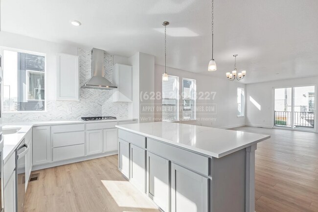 Building Photo - 11131 W 53rd Pl