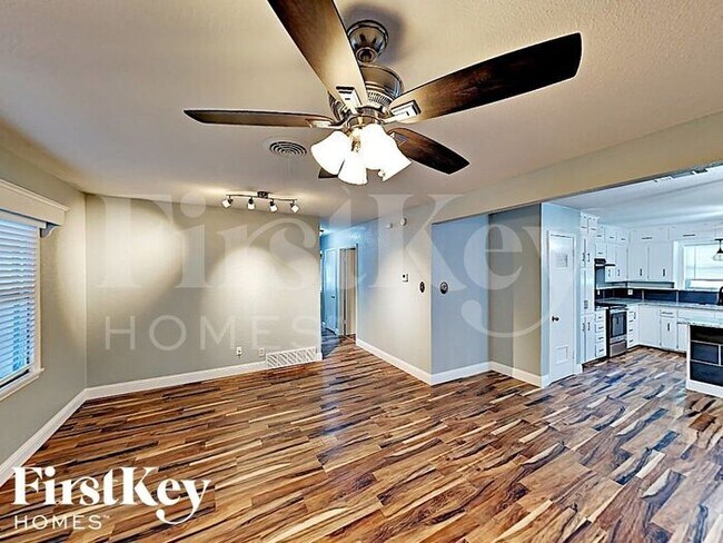 Foto del edificio - 205 SW Moody St