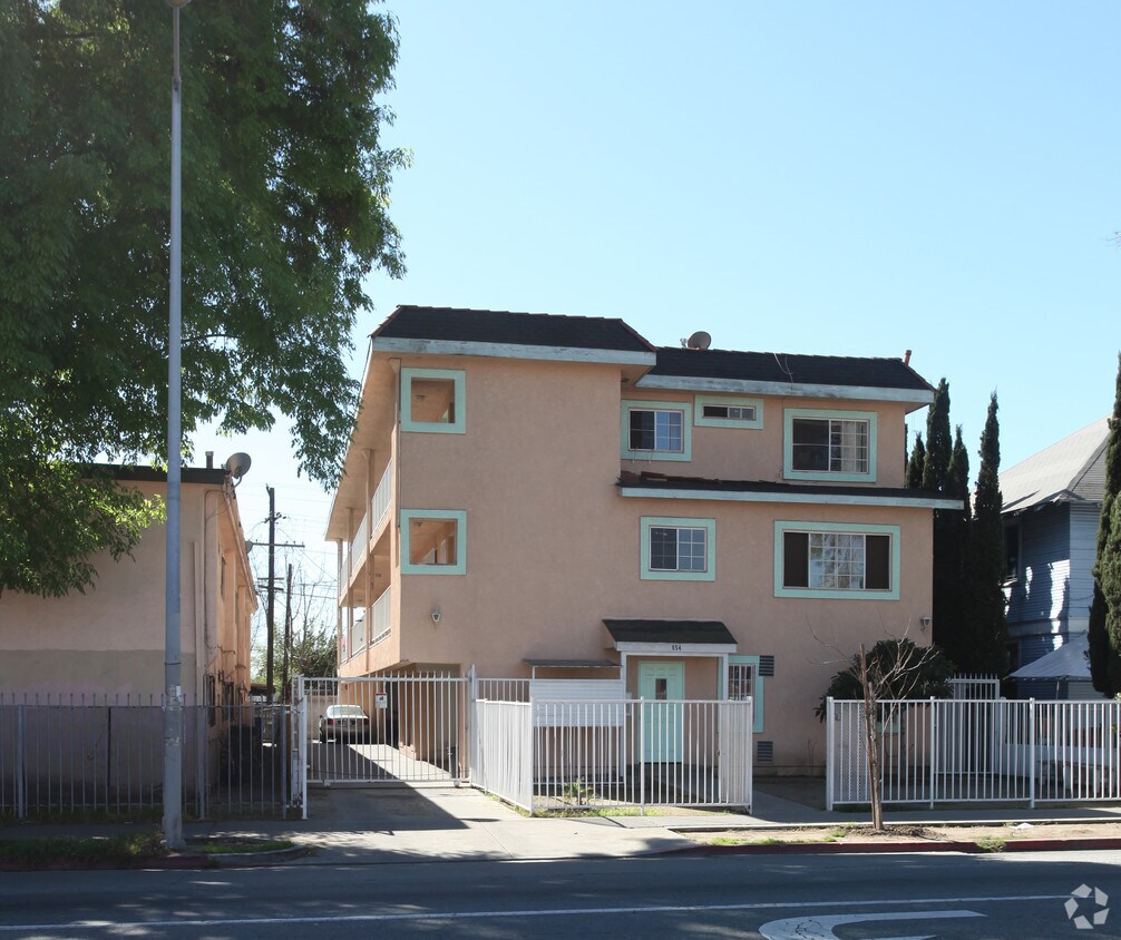 Foto principal - 854 E Adams Blvd