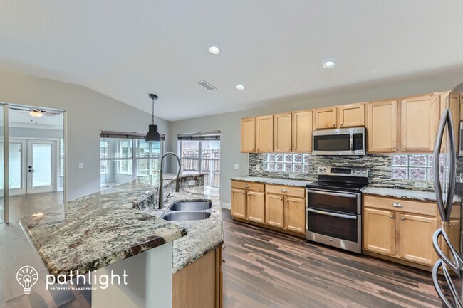 Foto del edificio - 4718 Whispering Wind Avenue, Tampa, FL, 33614
