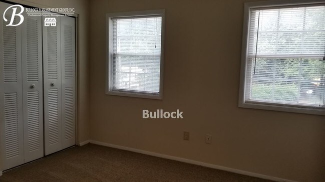 Building Photo - 2963 Spruce Cir