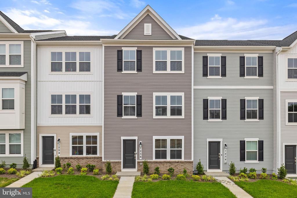 Foto principal - 1256 Cedar Vly Rd
