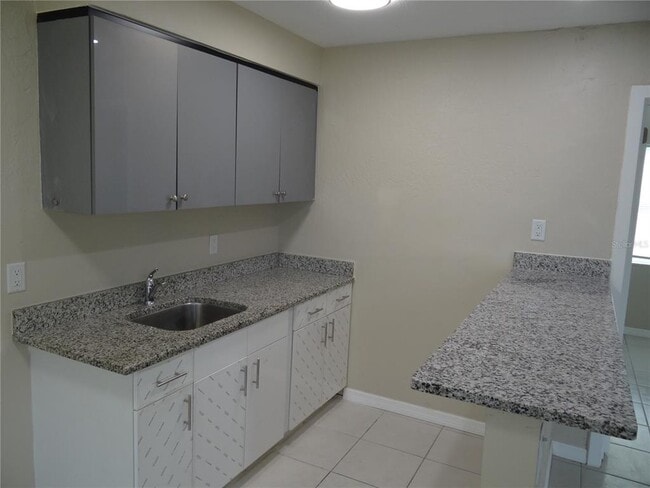 Building Photo - 14201 Marguerite Dr