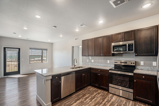 Building Photo - Marq at Monument Ridge