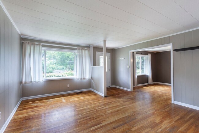 Foto del edificio - Spacious 3 beds & 3 Full Baths in Woodland...