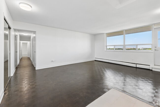 3BR, 1.5BA - 1,246SF - Living Room - 25 Fisherville