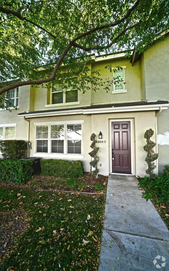 Building Photo - 24063 Avocado Ln