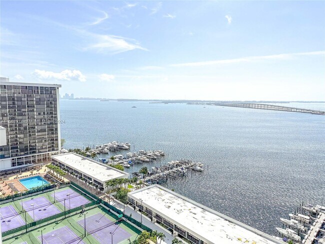 Building Photo - 1925 Brickell Ave