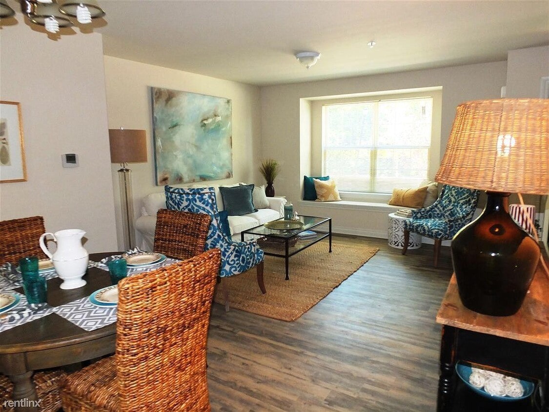 Foto principal - 3992 Cloverlane Dr