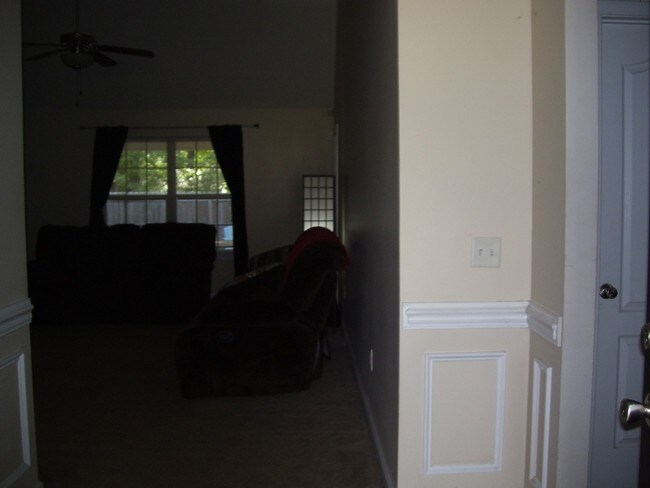 Building Photo - 25 Montero Dr