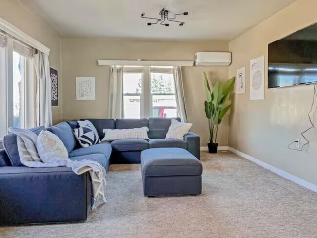 Foto del edificio - 170 E 100 N