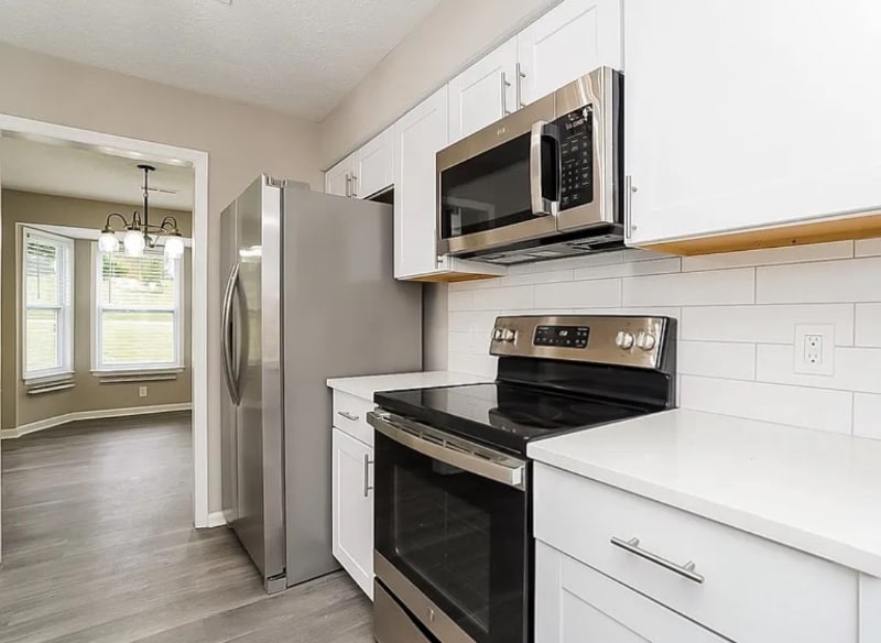 Primary Photo - 253 Cedarview Dr