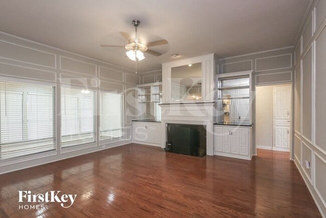 Building Photo - 1709 Plummer Dr