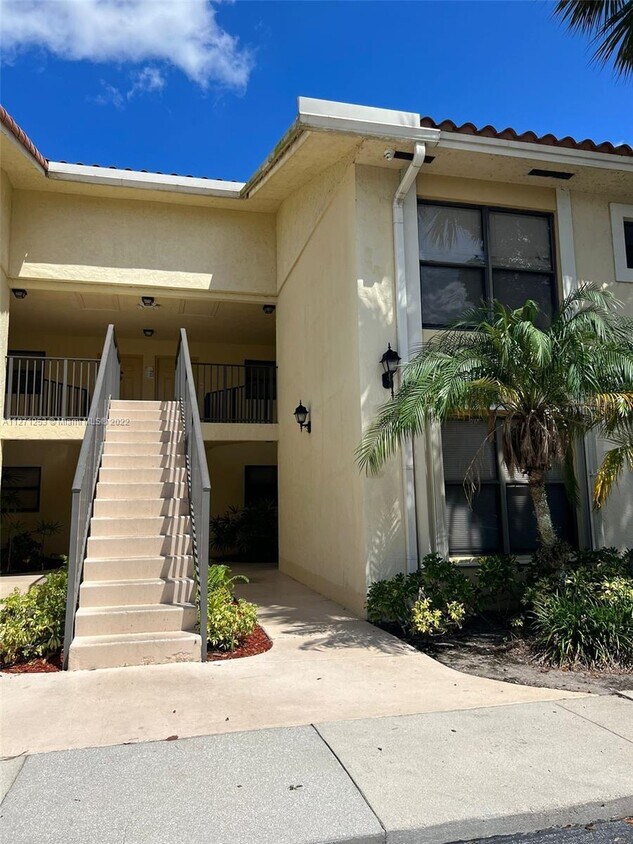1504 Lake Crystal Dr Unit G, West Palm Beach, FL 33411 Condo for Rent in West Palm Beach, FL