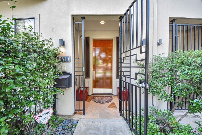 Foto del edificio - 6519 Durford St