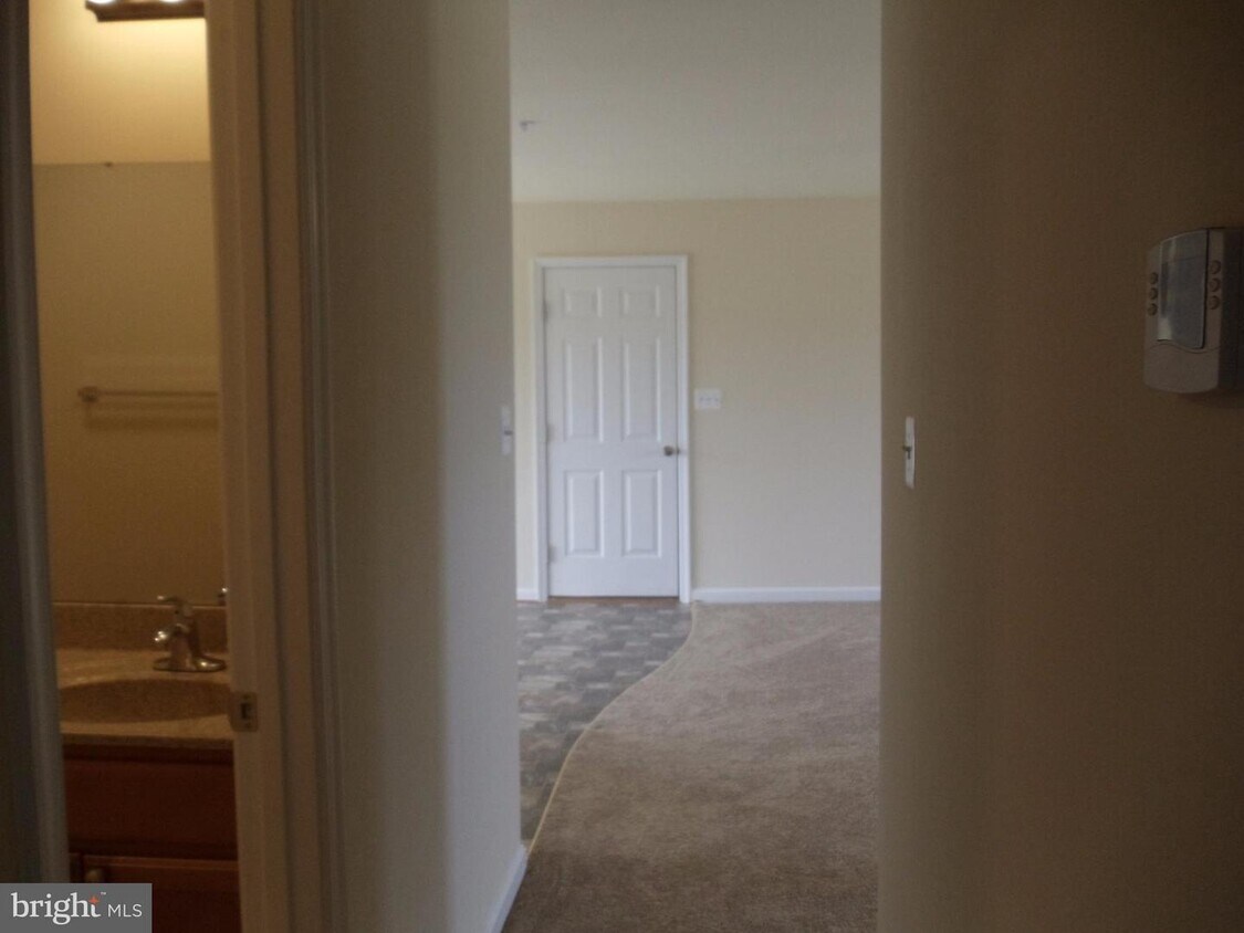 Primary Photo - 17945 Wide Bay Way