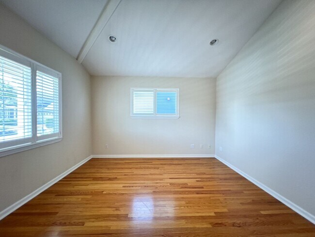 Foto del edificio - Spacious 3 Bed/2.5 Bath House in Napa's So...