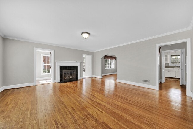 Photo - BRICK GASTONIA HOME FOR RENT