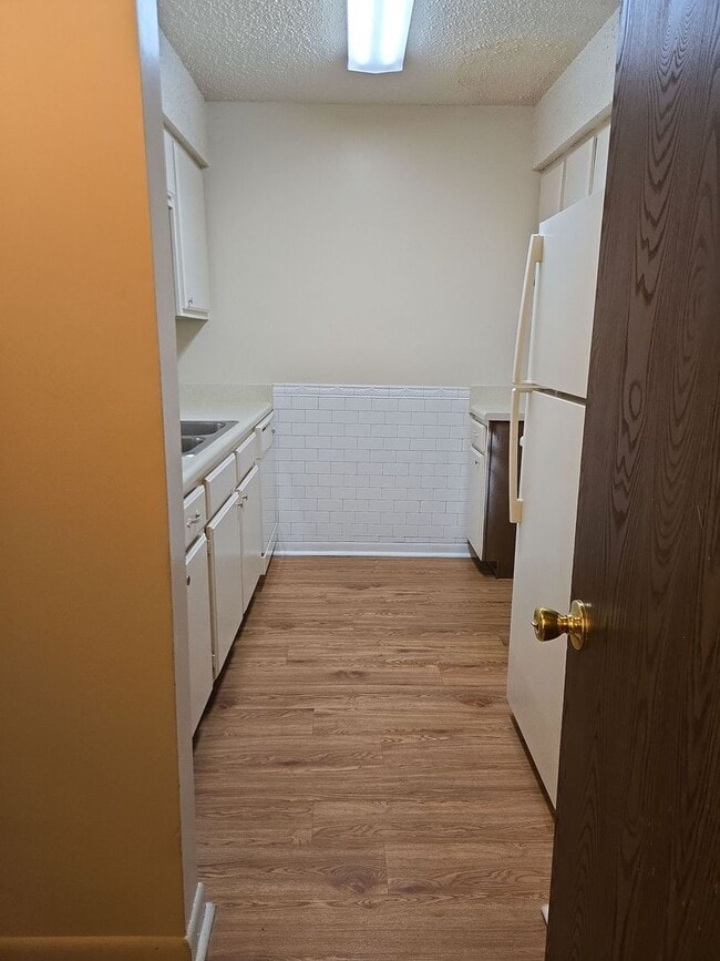 Foto del edificio - Spacious 1 Bedroom, 1.5 Bath Townhouse – Minutes from Nashville