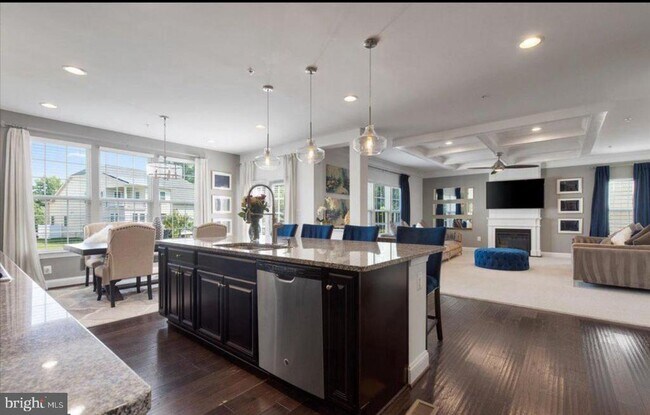 Building Photo - 14211 Tulip Reach Ct