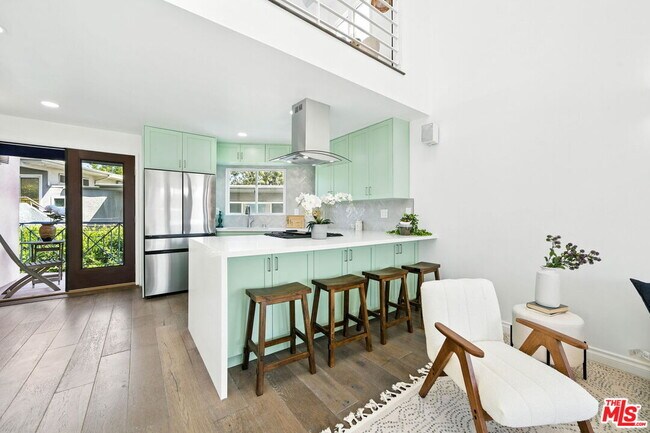 Foto del edificio - 2454 4th St