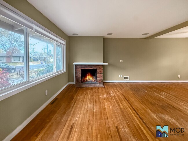 Foto del edificio - $0 DEPOSIT OPTION!!! CHARMING 3 BED/1 BATH RANCH IN VIRGINIA VILLAGE: HARDWOOD FLOORS, SPACIOUS L...