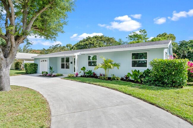 Foto del edificio - 504 Fairwind Dr