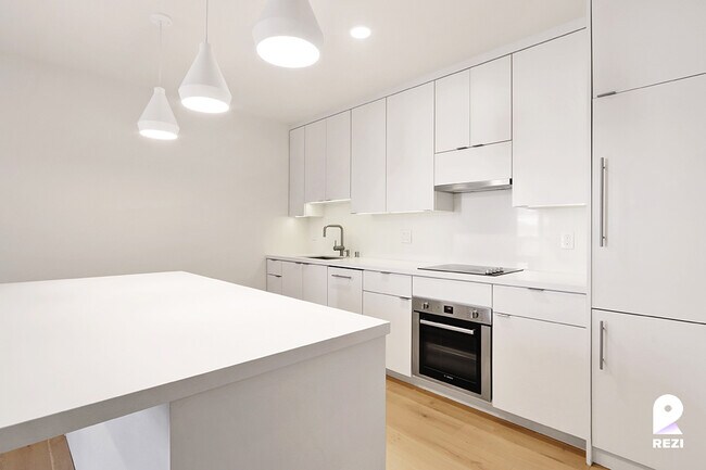 Foto del edificio - 570 Jessie St