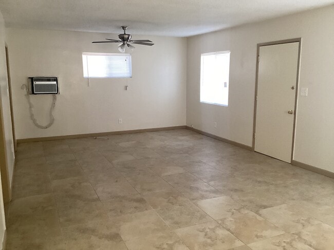 Building Photo - 138 N Vecino Dr
