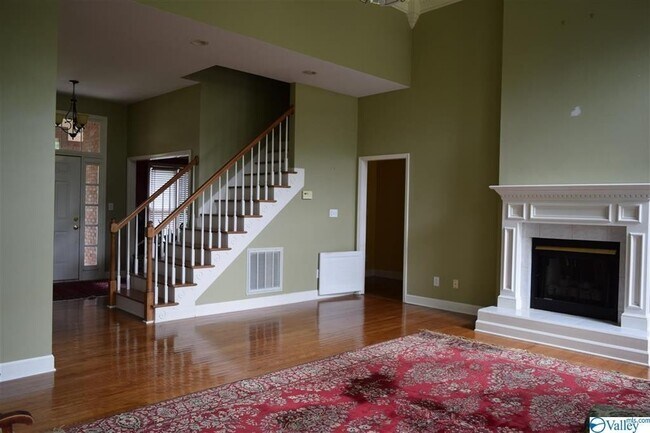 Foto del edificio - Fabulous 4bd/3ba Home in Hampton Cove Avai...